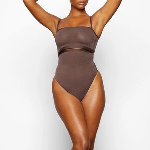 SKIMS Sheer Sculpt HIGH-WAISTED THONG | Color- Cocoa | NEW!!!🤎🐻